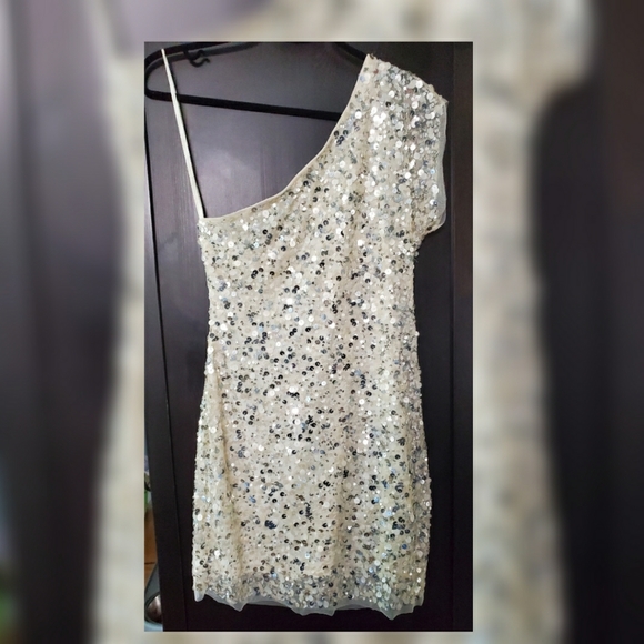 Arden B Sequined Party Dress - Picture 1 of 4